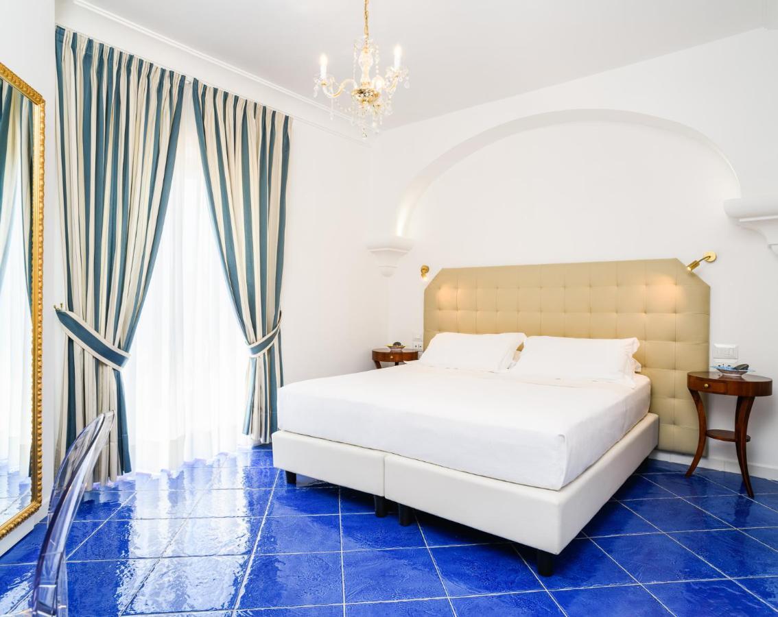 La Casa Di Paolo Casa Di Charme Hotell Marina di Camerota Eksteriør bilde