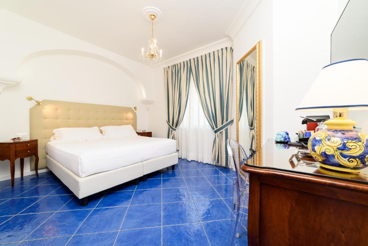 La Casa Di Paolo Casa Di Charme Hotell Marina di Camerota Eksteriør bilde