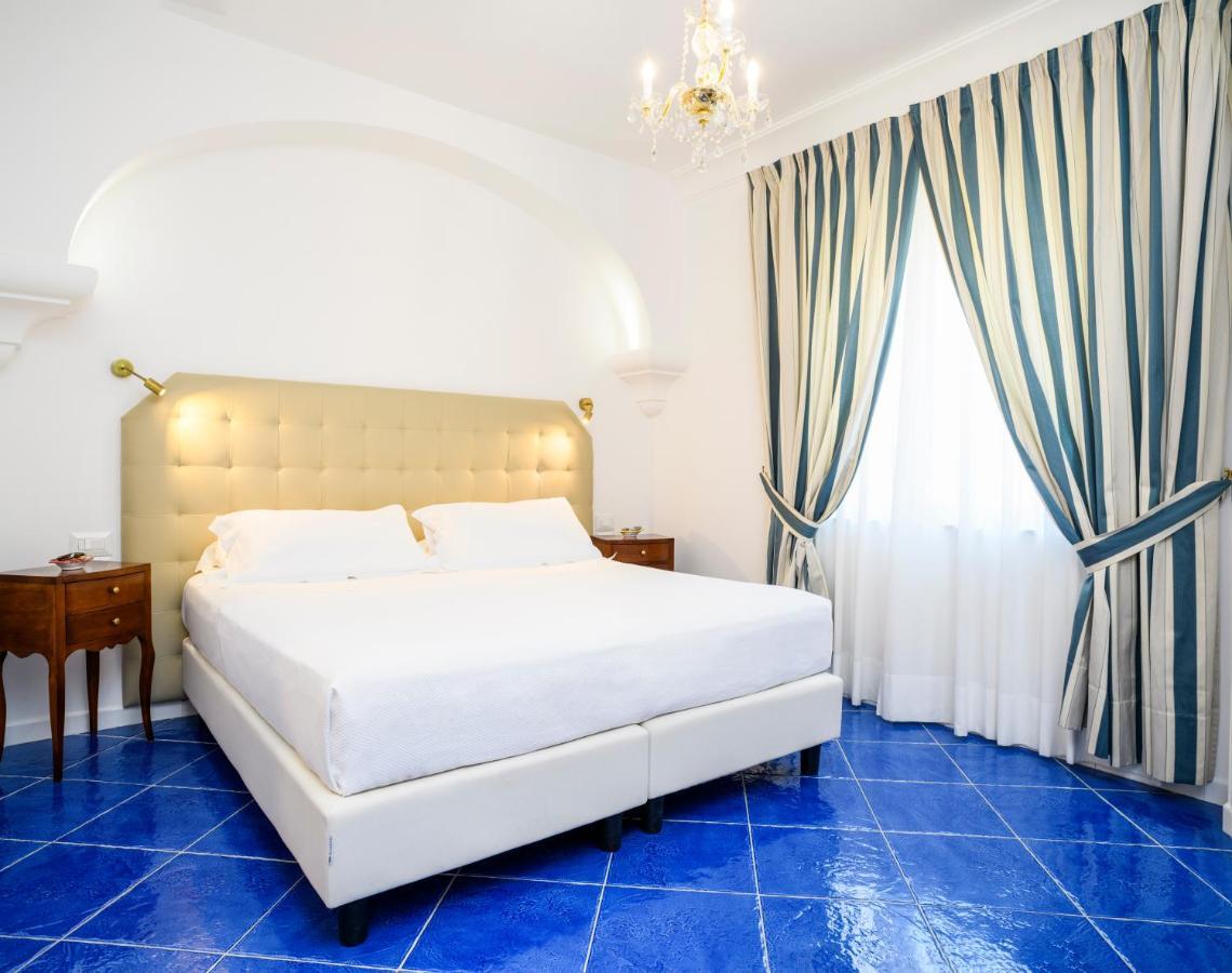 La Casa Di Paolo Casa Di Charme Hotell Marina di Camerota Eksteriør bilde